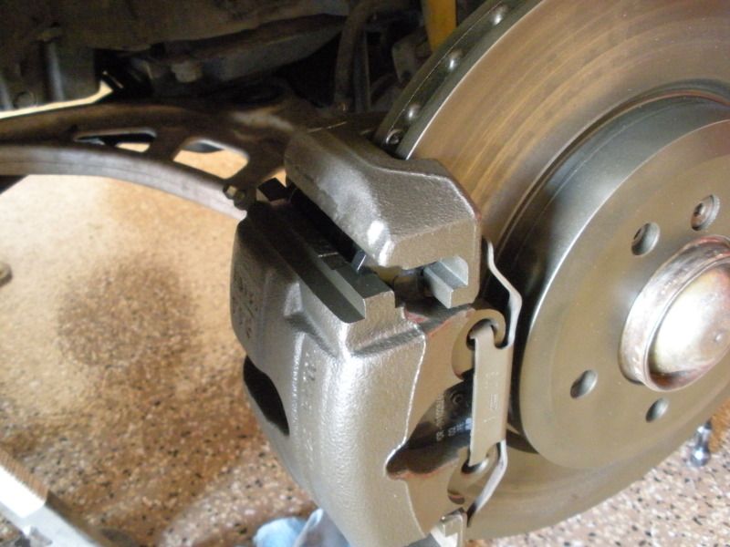 DIY E46 brakes caliper/rotor detail and paint E46 Fanatics Forum