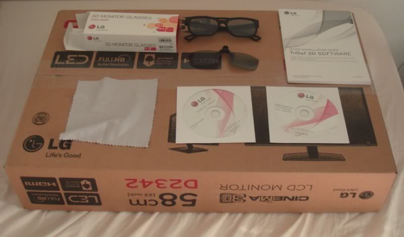 monitorboxed.jpg