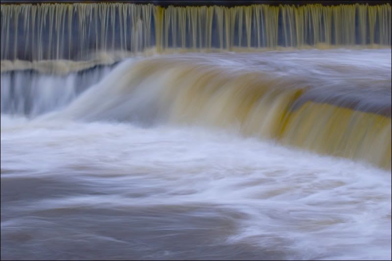 IMAGE: http://i72.photobucket.com/albums/i178/sharp5/Water-Curtain-2.jpg