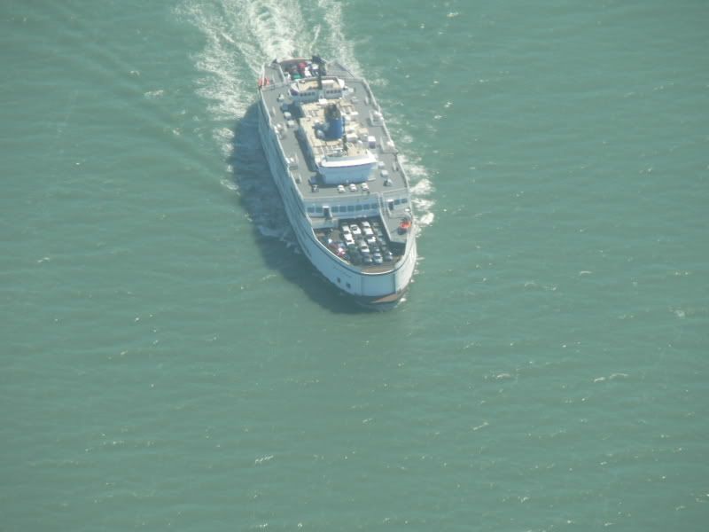 http://i72.photobucket.com/albums/i179/egpx/vancouver%20to%20victoria%20by%20floatplane/484.jpg