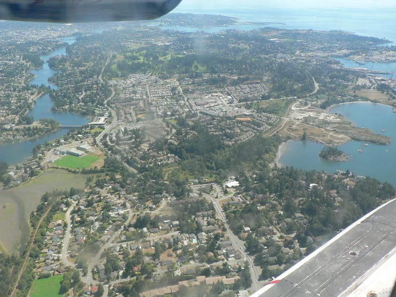 http://i72.photobucket.com/albums/i179/egpx/vancouver%20to%20victoria%20by%20floatplane/490.jpg