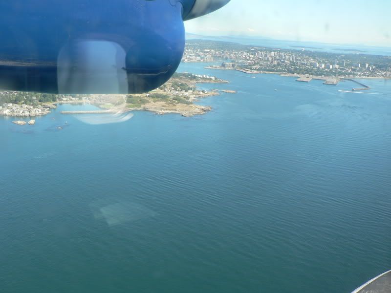 http://i72.photobucket.com/albums/i179/egpx/vancouver%20to%20victoria%20by%20floatplane/491.jpg