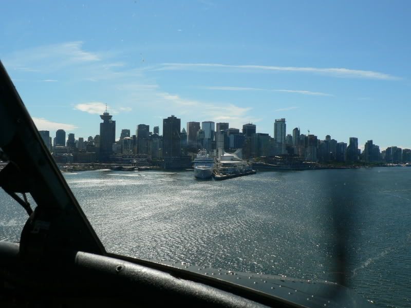 http://i72.photobucket.com/albums/i179/egpx/vancouver%20to%20victoria%20by%20floatplane/537.jpg