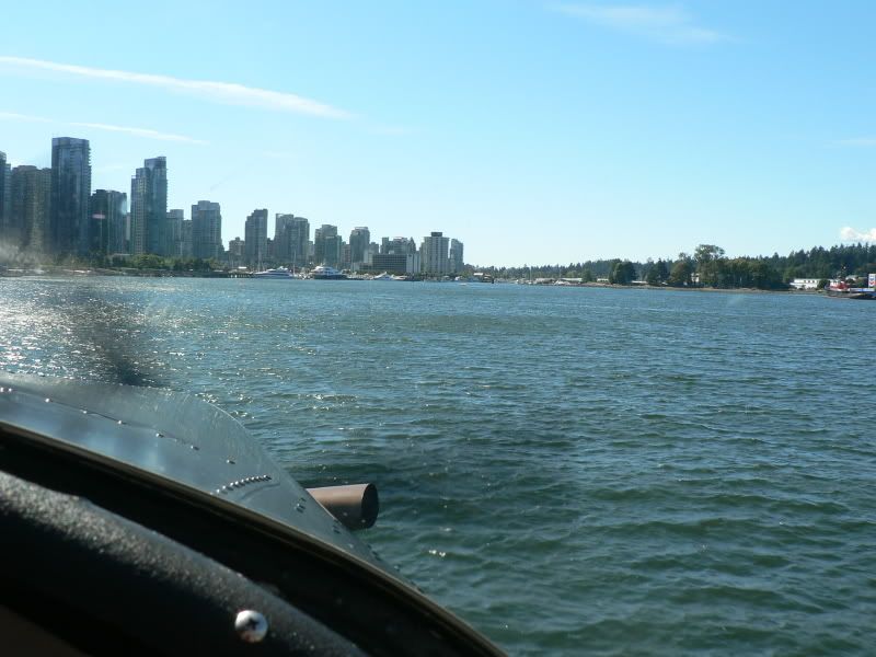 http://i72.photobucket.com/albums/i179/egpx/vancouver%20to%20victoria%20by%20floatplane/539.jpg