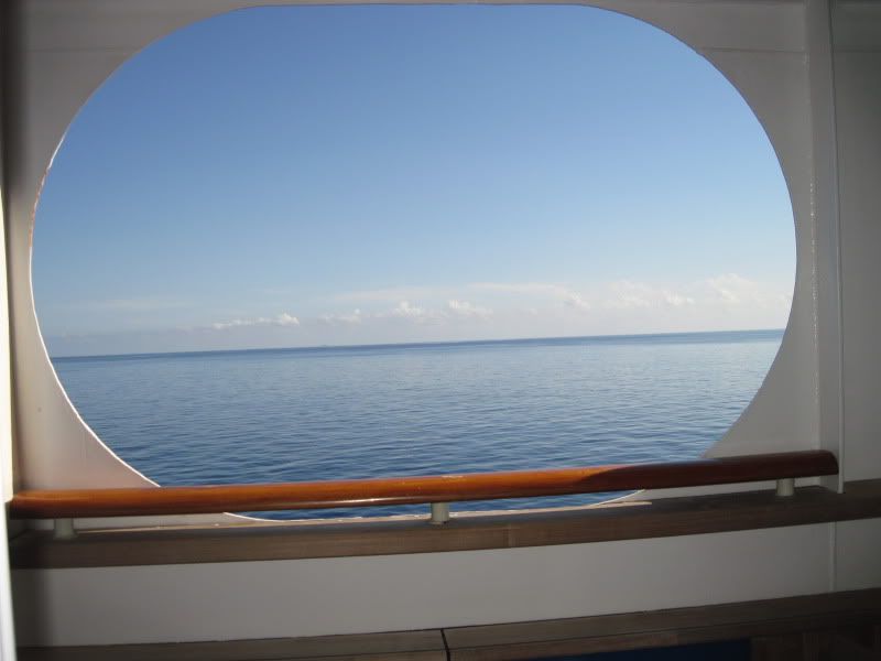 Pictures of solid white wall verandah? The DIS Disney Discussion