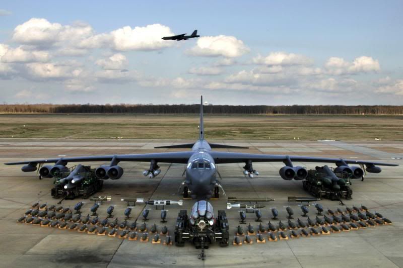  photo B-52H_static_display_arms_06_zpsd3f40eac.jpg