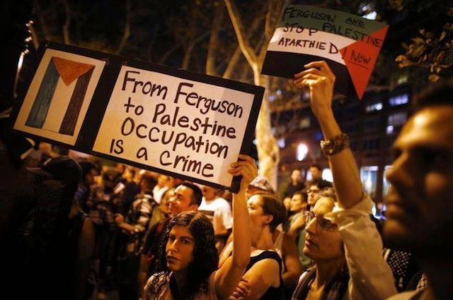  photo Ferguson-Palestine-Protest-AP_zpssnd1cnfl.jpg
