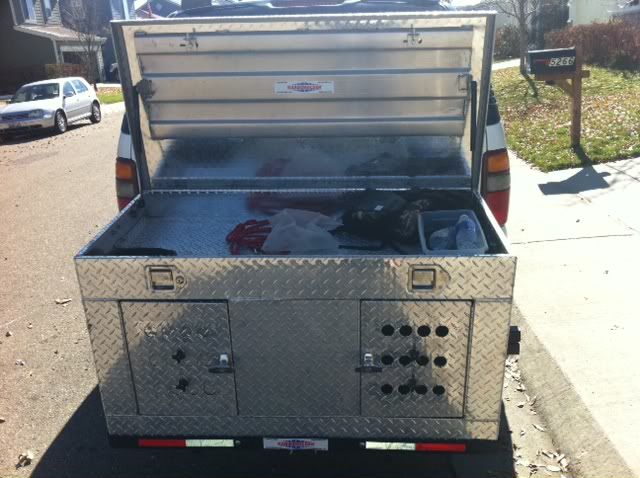 Aluminum Kargo Two Dog Box/ attaches to hitch