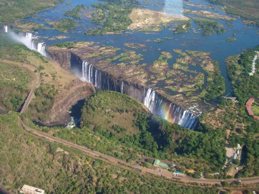 Victoria-Falls-1.jpg