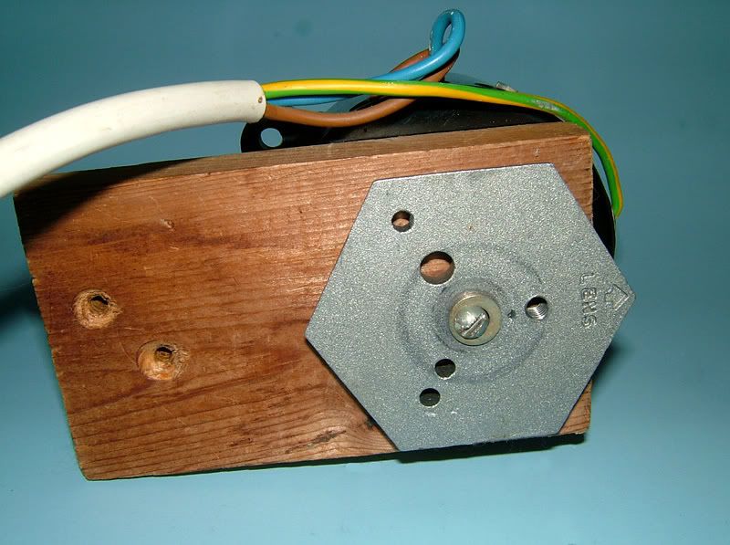 IMAGE: http://i72.photobucket.com/albums/i192/garlicpickle/Canon/DSCF1026.jpg