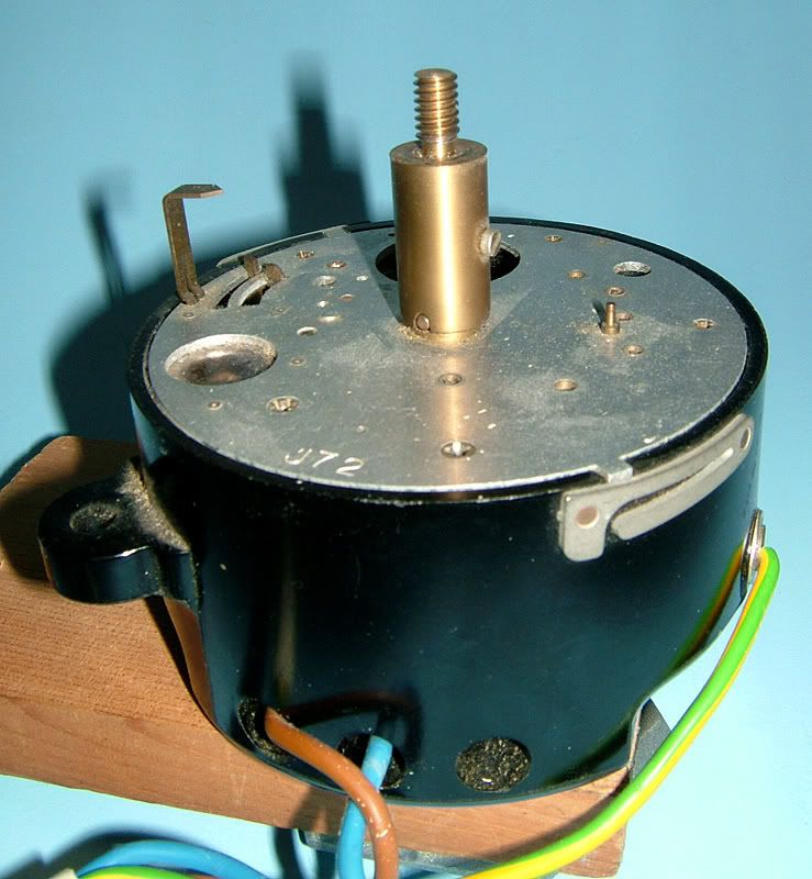 IMAGE: http://i72.photobucket.com/albums/i192/garlicpickle/Canon/DSCF1027.jpg