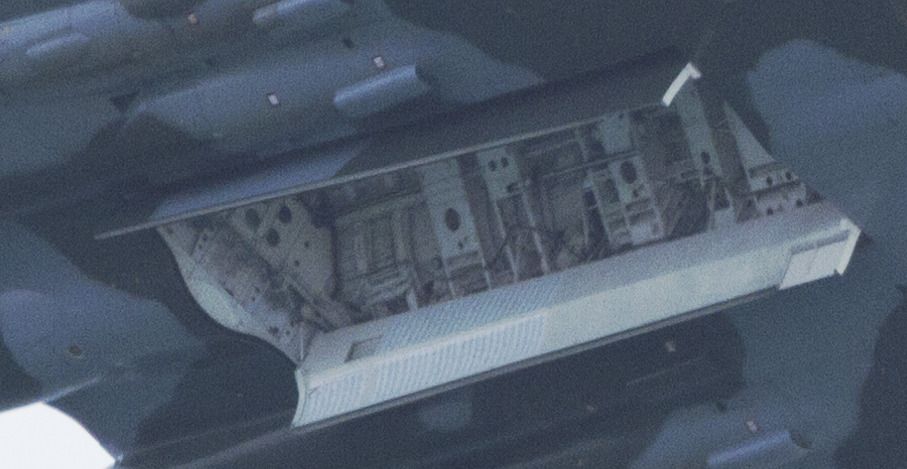 IMAGE: http://i72.photobucket.com/albums/i192/garlicpickle/Canon/EOS7D4273crop.jpg