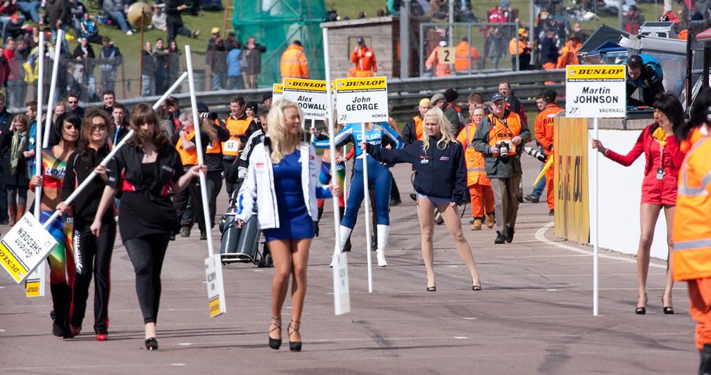 IMAGE: http://i72.photobucket.com/albums/i192/garlicpickle/Canon/lr1small-1505.jpg