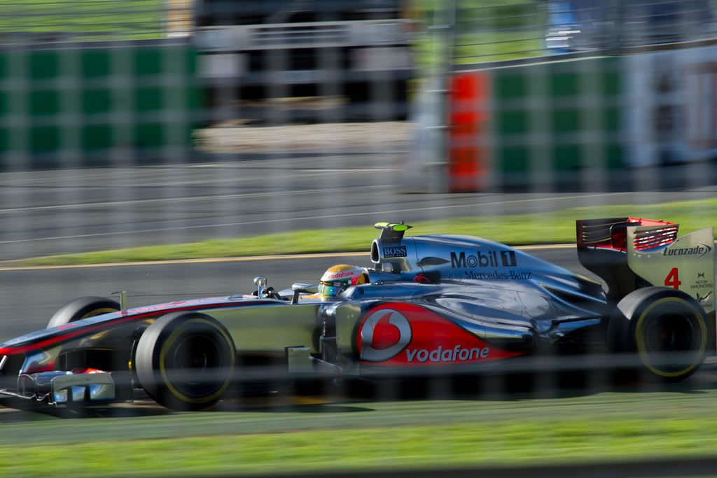 IMAGE: http://i72.photobucket.com/albums/i192/garlicpickle/Canon/lr1small-1760.jpg