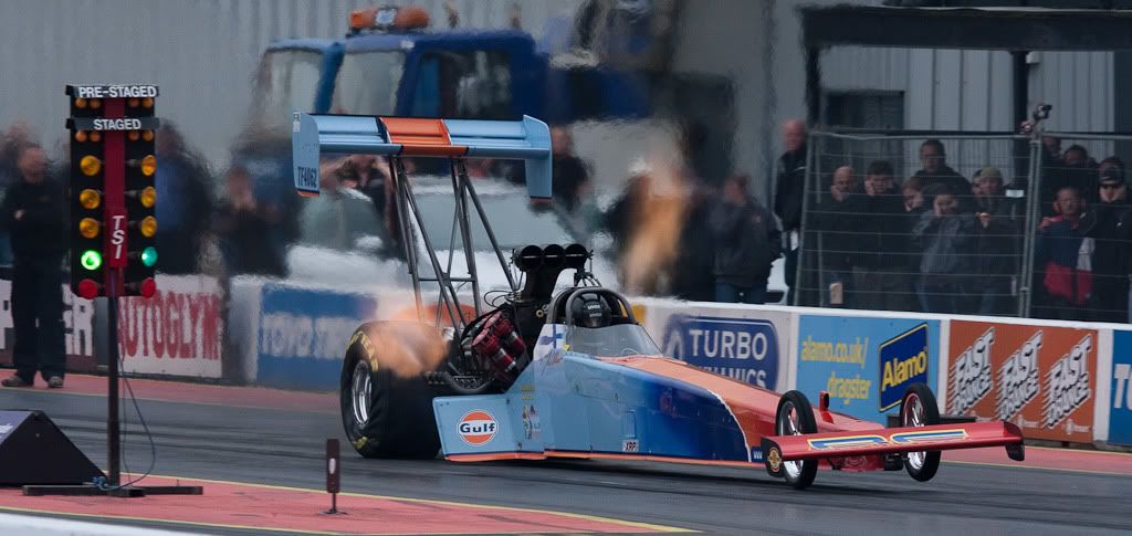 IMAGE: http://i72.photobucket.com/albums/i192/garlicpickle/Canon/lr1small-2701.jpg