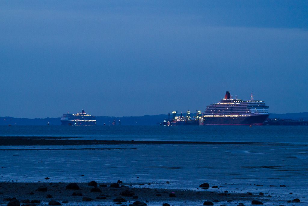 IMAGE: http://i72.photobucket.com/albums/i192/garlicpickle/Canon/lr1small-2880.jpg