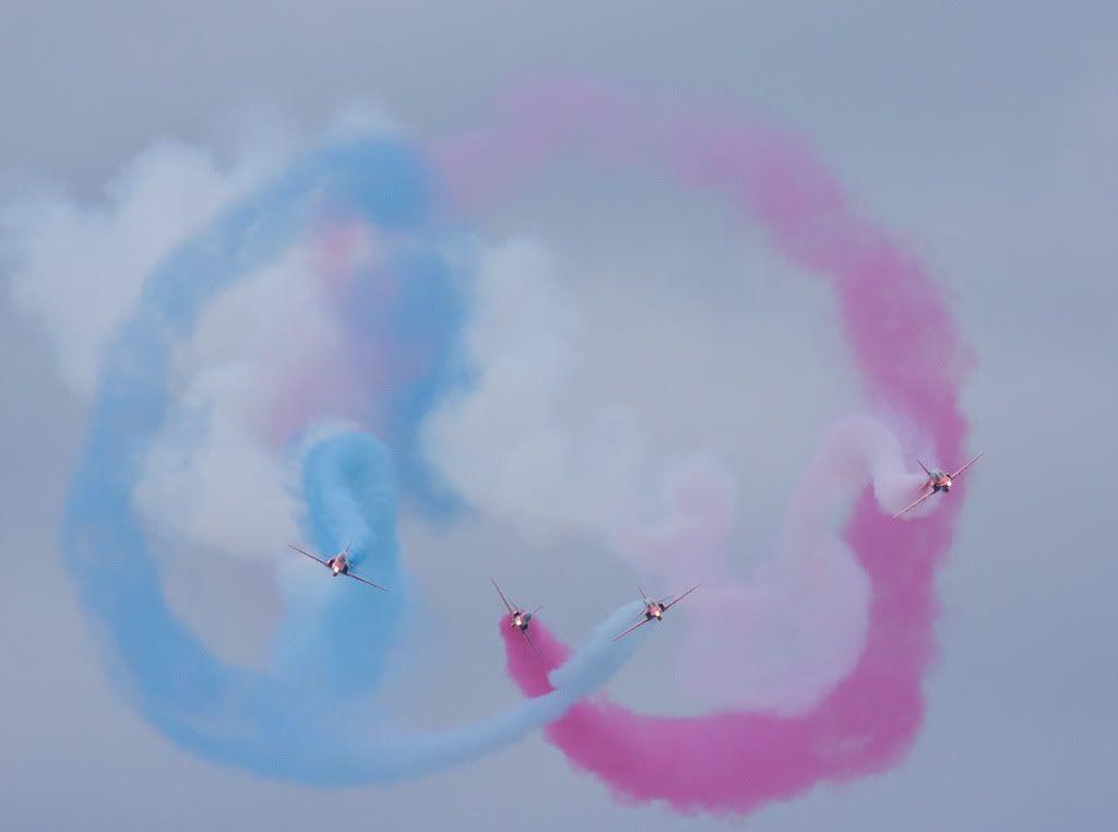 IMAGE: http://i72.photobucket.com/albums/i192/garlicpickle/Canon/lr1small-5764.jpg