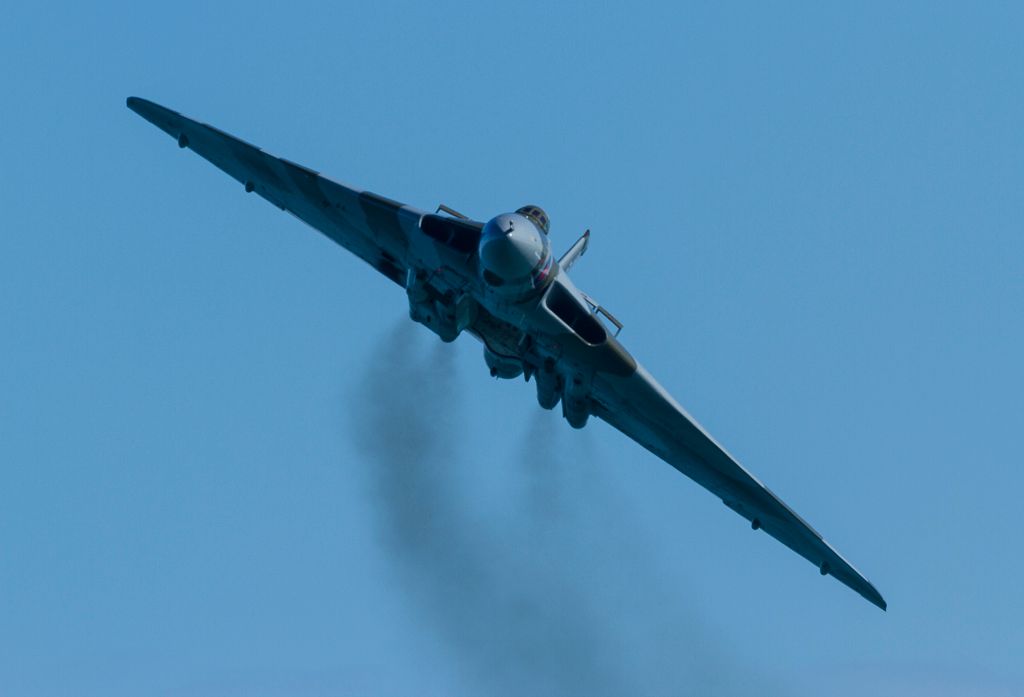 IMAGE: http://i72.photobucket.com/albums/i192/garlicpickle/Canon/lr1small-6203_zps673b7bef.jpg