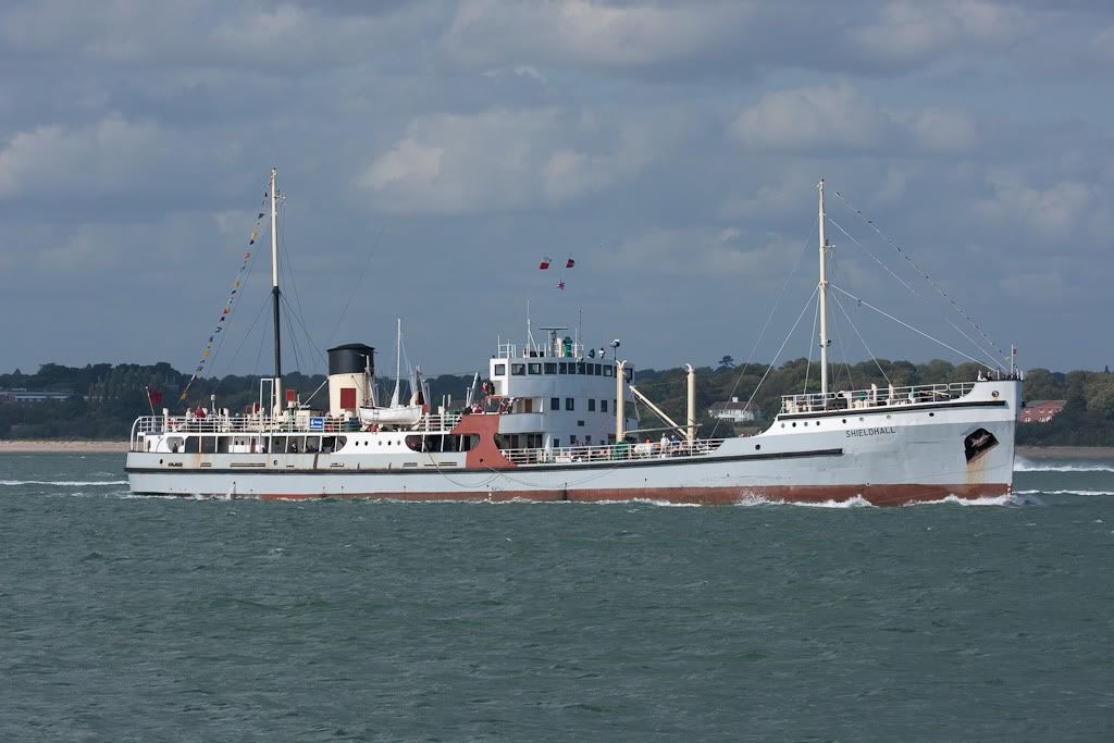 IMAGE: http://i72.photobucket.com/albums/i192/garlicpickle/Canon/lr1small-8969.jpg