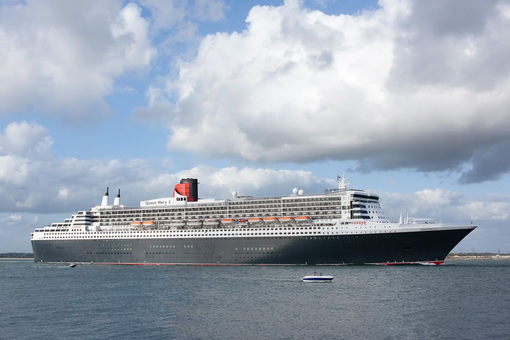 IMAGE: http://i72.photobucket.com/albums/i192/garlicpickle/Canon/lr1small-9027.jpg