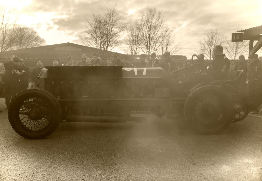 IMAGE: http://i72.photobucket.com/albums/i192/garlicpickle/Canon/lr1small-_zpscqbjg80x.jpg