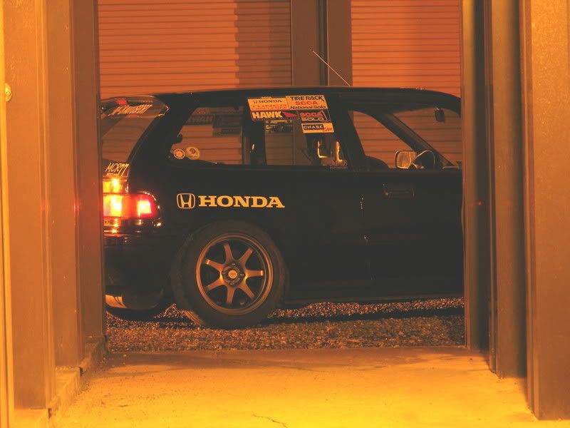 http://i72.photobucket.com/albums/i193/habib88/Civic%20rebuild/Storage2.jpg