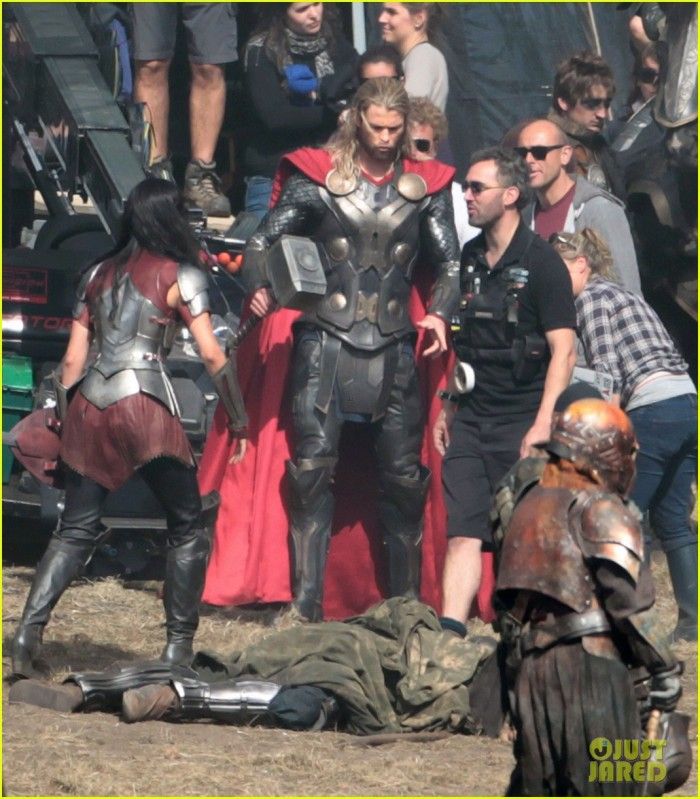 chris-hemsworth-thor-2-begins-filming-first-set-pics-06.jpg