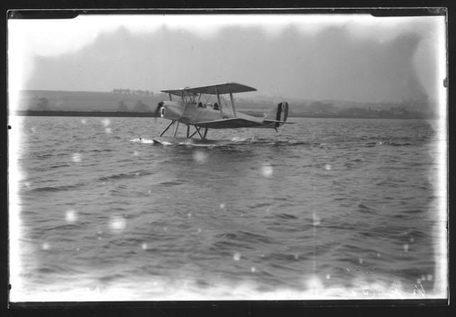 04c_05March1932floatplanetrials.jpg