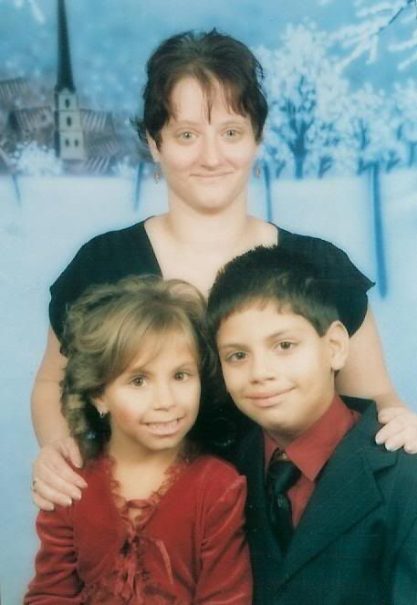 Michelle, Angelina, and Matthew Avila in 2006