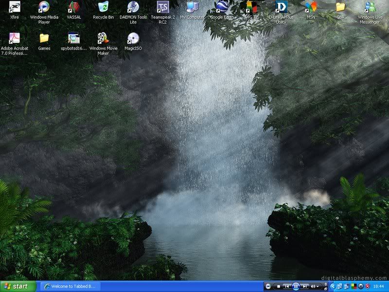 [PokeCommunity.com] Post Your Desktop